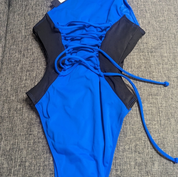 Ta3 Hi Cut Sleeveless Surfy - Picture 5 of 11